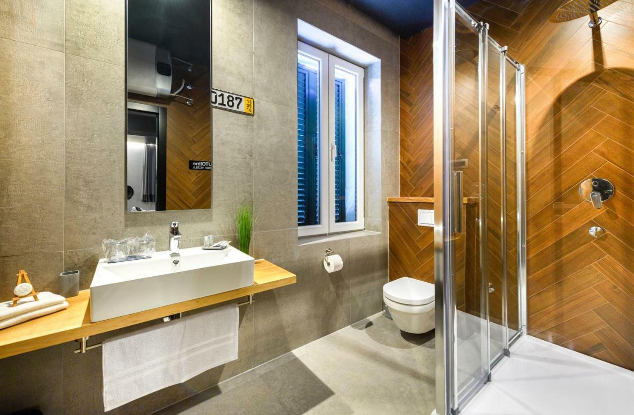 Split Industrial Design Rooms Esterno foto