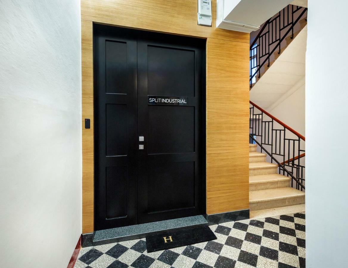 Split Industrial Design Rooms Esterno foto